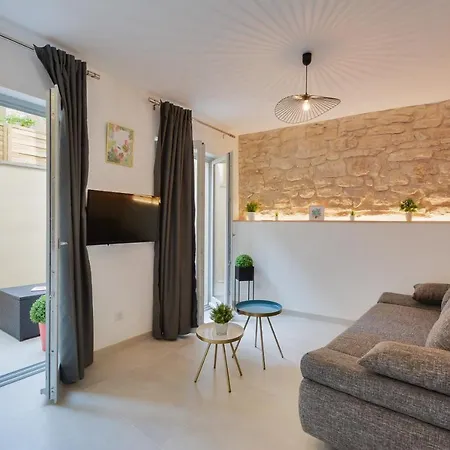 Apartment - Craffe Terrasse ! - Vieille -